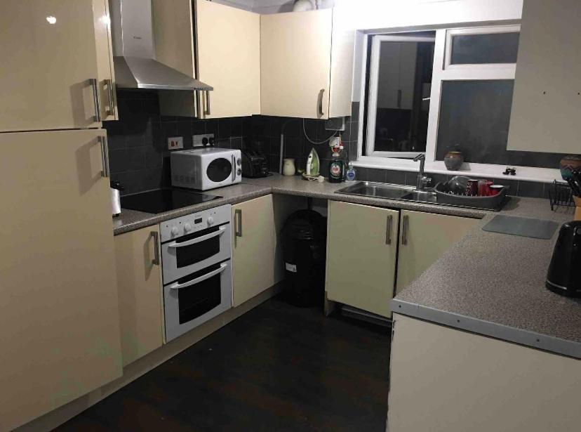 Eastbourne Large Double Room With Wifi & Kitchen Polegate Extérieur photo